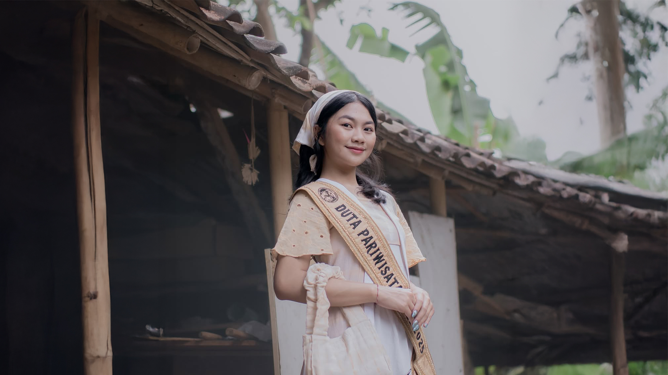 Made Putri Dwi Maharani, Runner Up II Duta Pariwisata Indonesia 2025: Menghidupkan Tanah dan Tradisi Bali Lewat Fashion Berkelanjutan