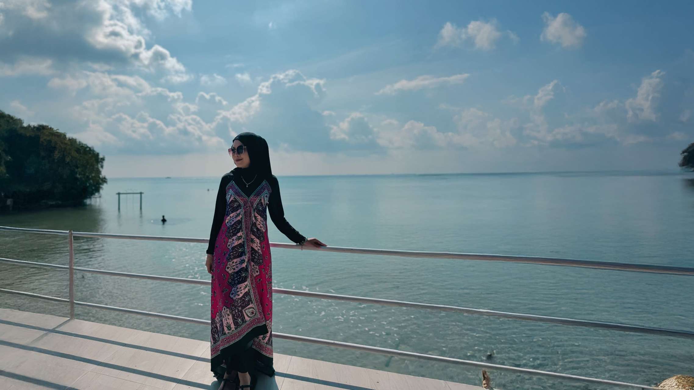 Dhea Ocktavia Duta Pariwisata Indonesia Digital 2025 Promosikan Keindahan Pulau Bintan dan Wisata Berkelanjutan